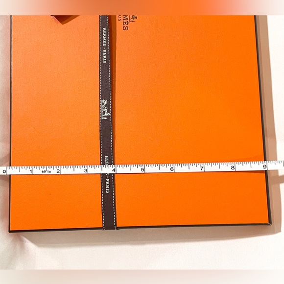 Hermes Scarf Box with Hermes Ribbon - Picture 5 of 6